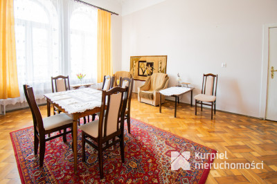 PRESTIŻOWE MIESZKANIE W ZABYTKOWEJ KAMIENICY