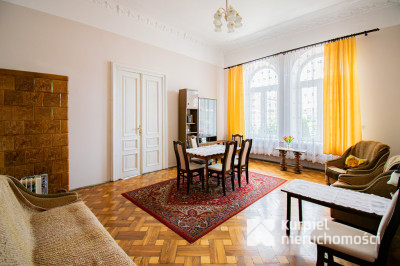 PRESTIŻOWE MIESZKANIE W ZABYTKOWEJ KAMIENICY