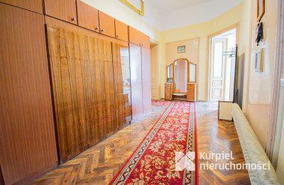 PRESTIŻOWE MIESZKANIE W ZABYTKOWEJ KAMIENICY