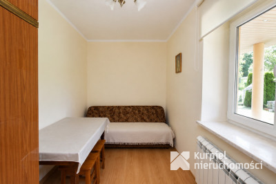 Orzechowce niewielki parterowy dom