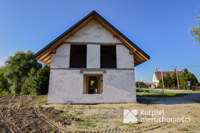 Dom w zielistkach 34 do wykończenia