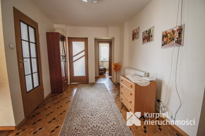 Dom 180 m² w Zapałowie – przestronna nieruchomość