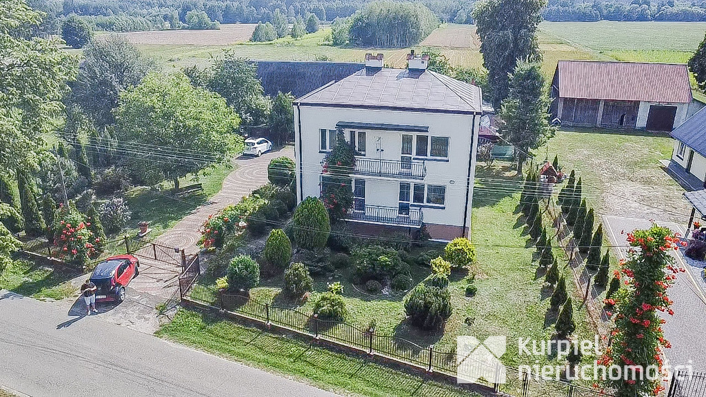 Dom 180 m² w Zapałowie – przestronna nieruchomość