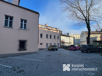 Mieszkanie z miejscem parkingowym w centrum