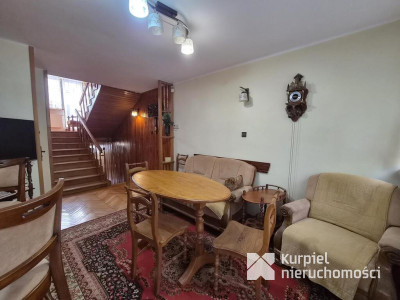 Dom typu szeregówka na widokowej działce